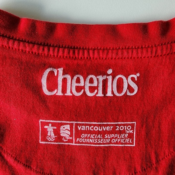 Canada Olympic Games 2010 Shirt Womens Medium Vancouver Red Cheerios Maple Leaf - Picture 13 of 15